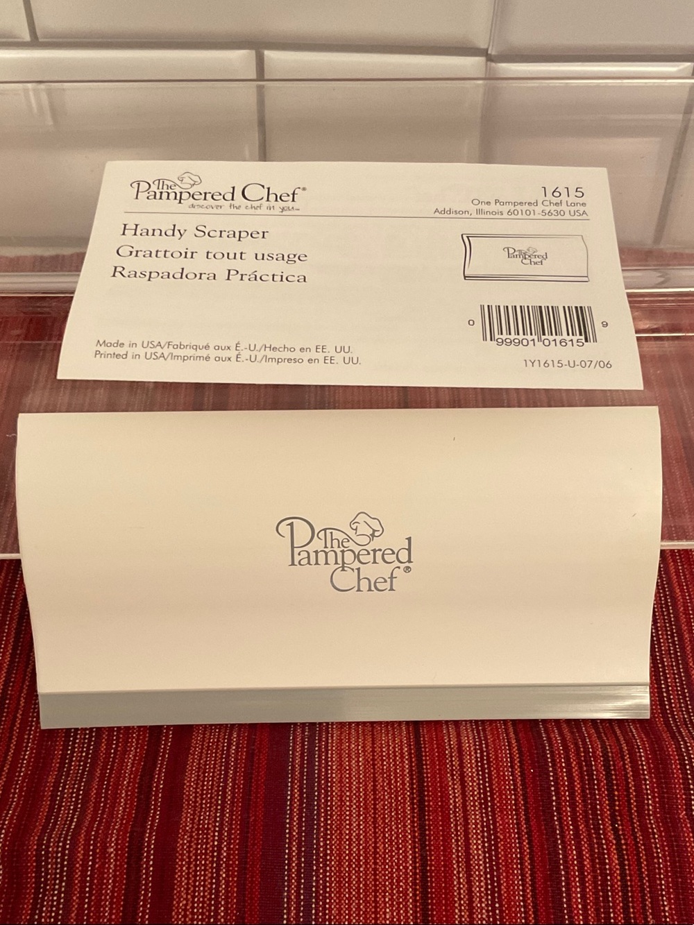 The Pampered Chef White and Silver Handy Scraper #1615